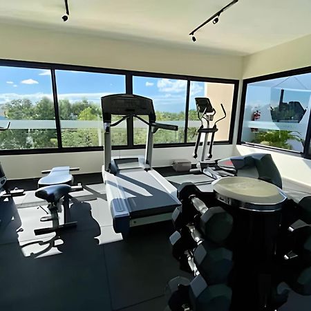 Suit Next To The Common Top Roof Exclusive Building Kingsize Bed 2 Super Pools, Gym, Grill 图卢姆 外观 照片