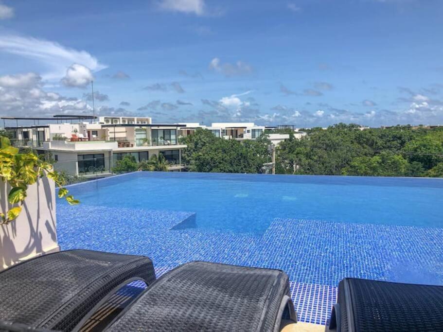 Suit Next To The Common Top Roof Exclusive Building Kingsize Bed 2 Super Pools, Gym, Grill 图卢姆 外观 照片