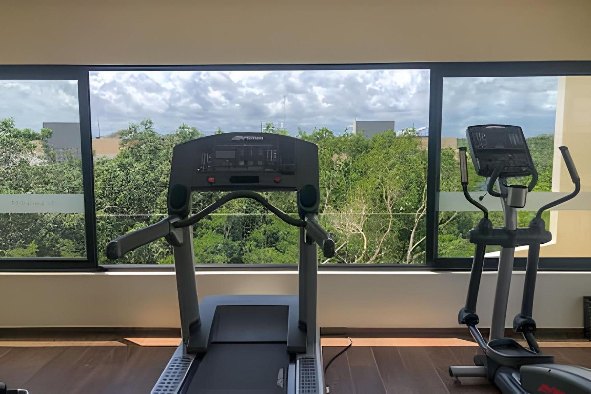 Suit Next To The Common Top Roof Exclusive Building Kingsize Bed 2 Super Pools, Gym, Grill 图卢姆 外观 照片